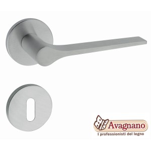 MANIGLIA SU ROSETTA TONDA...